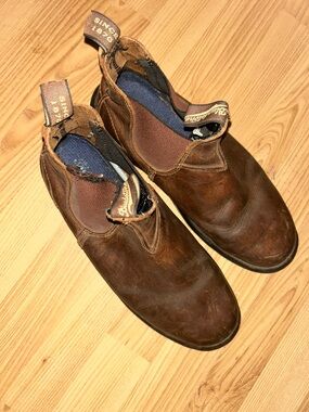 Blundstone-Style Men’s Brown Leather Chelsea Work Boots (bought off here)